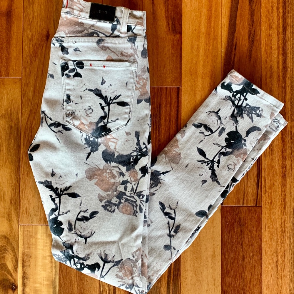 BDG High-wasted Skinny Jeans